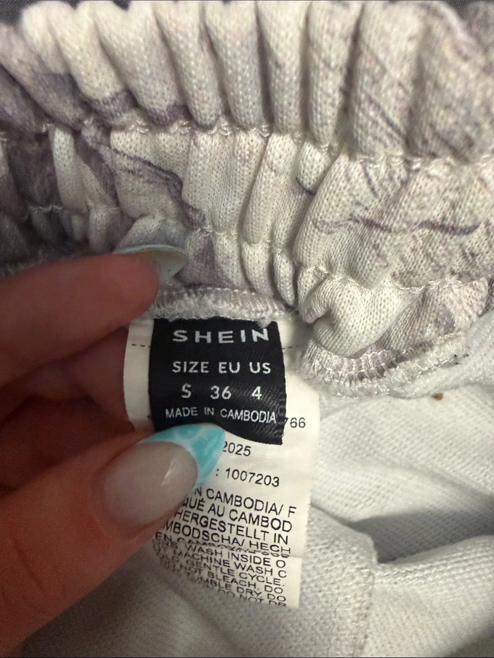 SHEIN Light Grey Leaf-Print Athletic Shorts